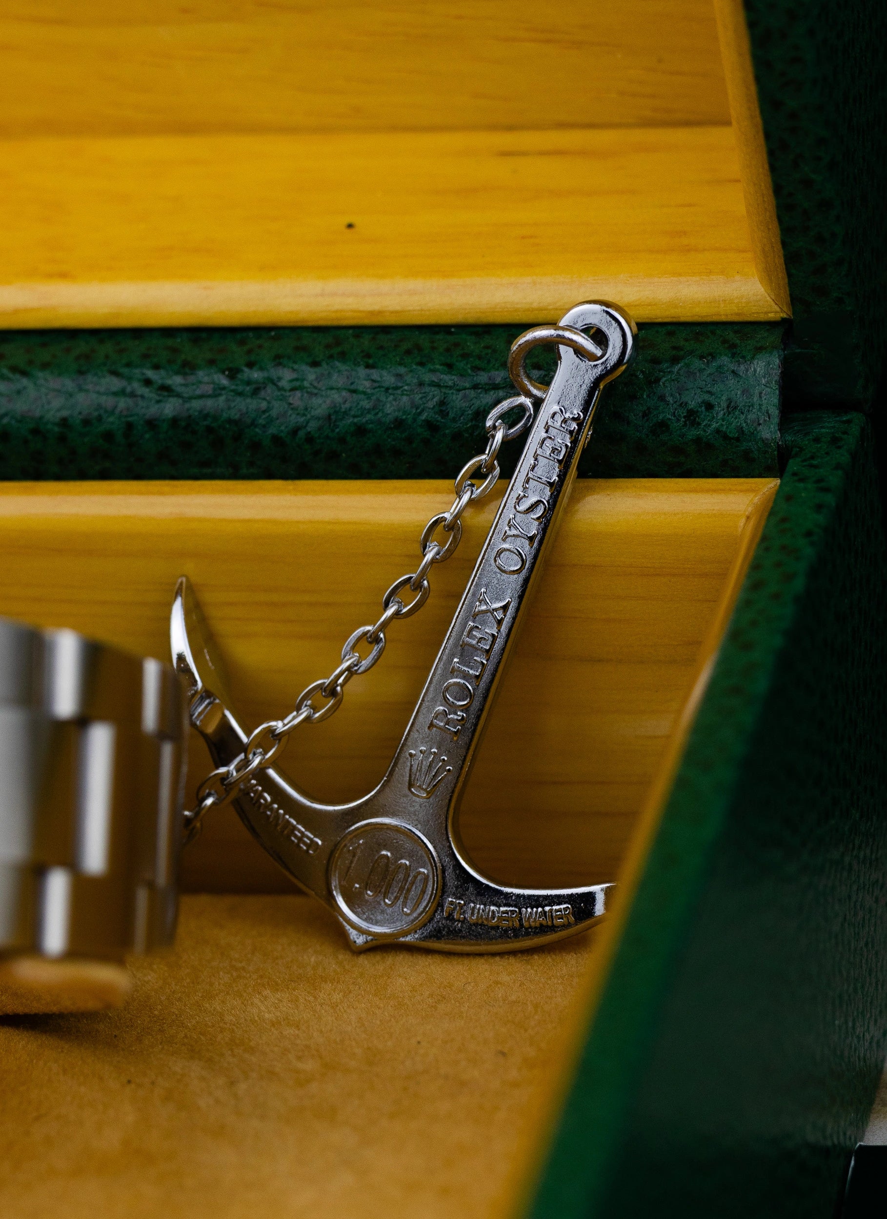 2000 Rolex Submariner Date 16610 Full Set