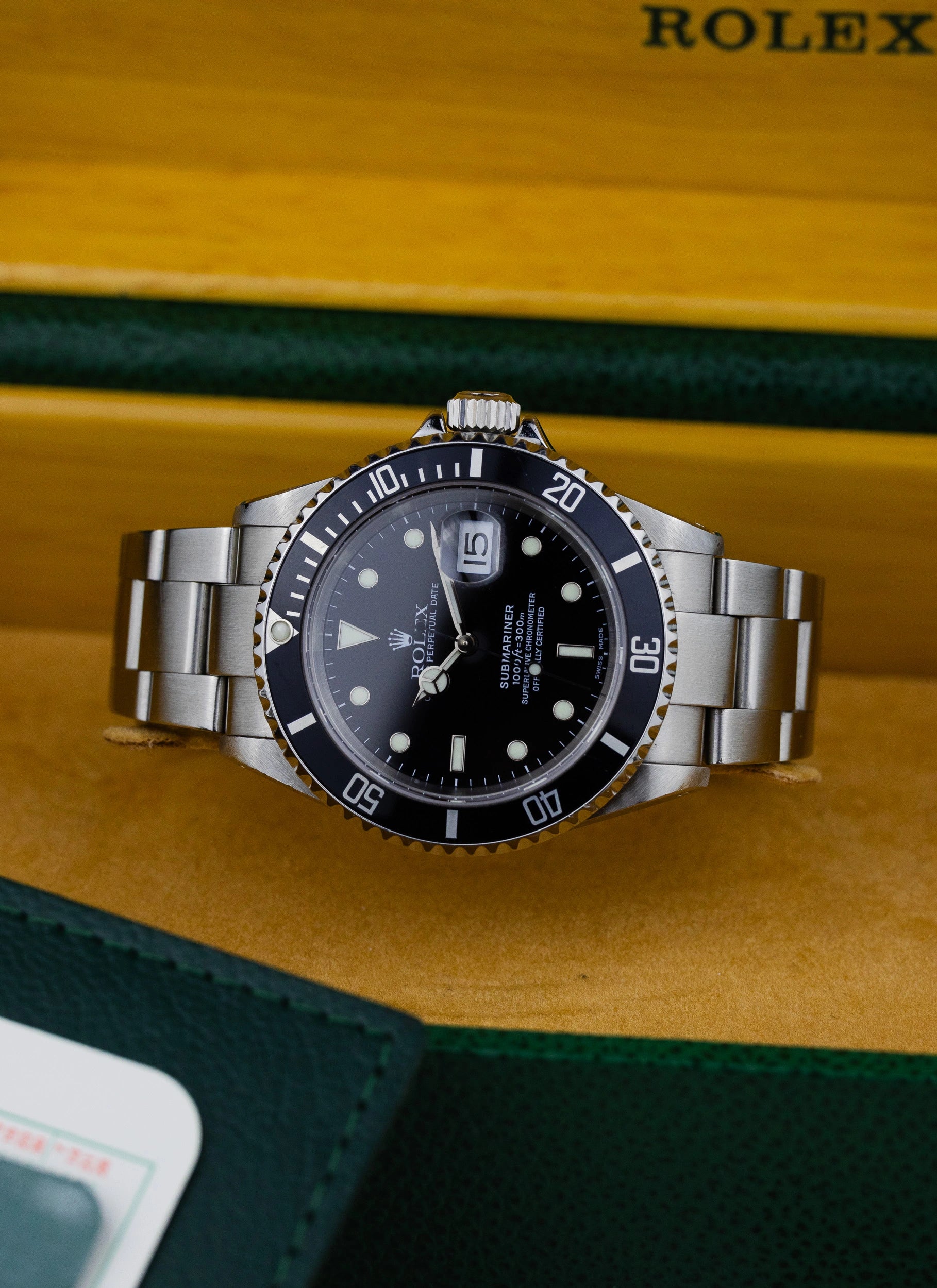 2000 Rolex Submariner Date 16610 Full Set