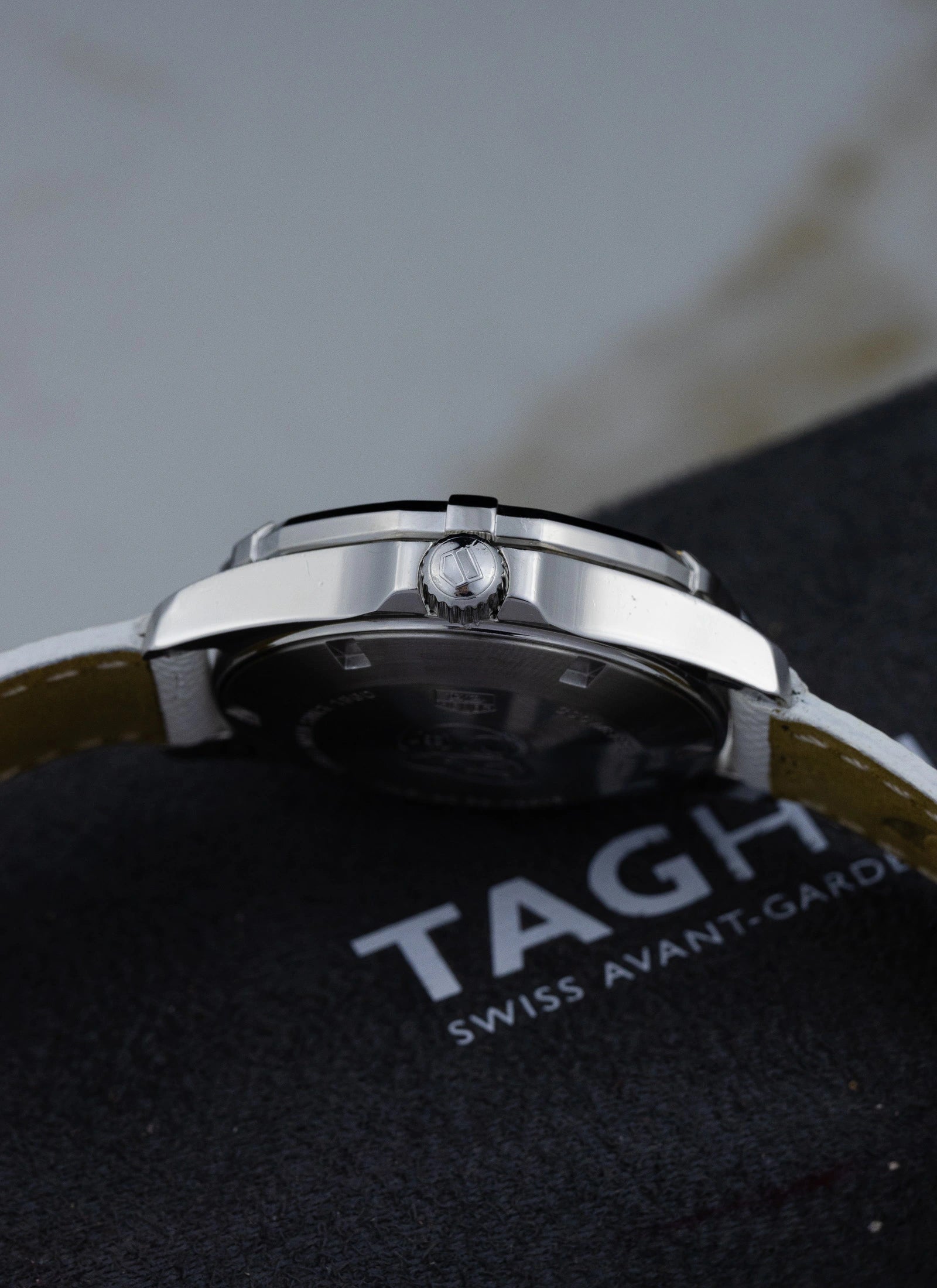 2000s Lady Tag Heuer Aquaracer MOP Diamonds Dial WAY1351 Travel Box