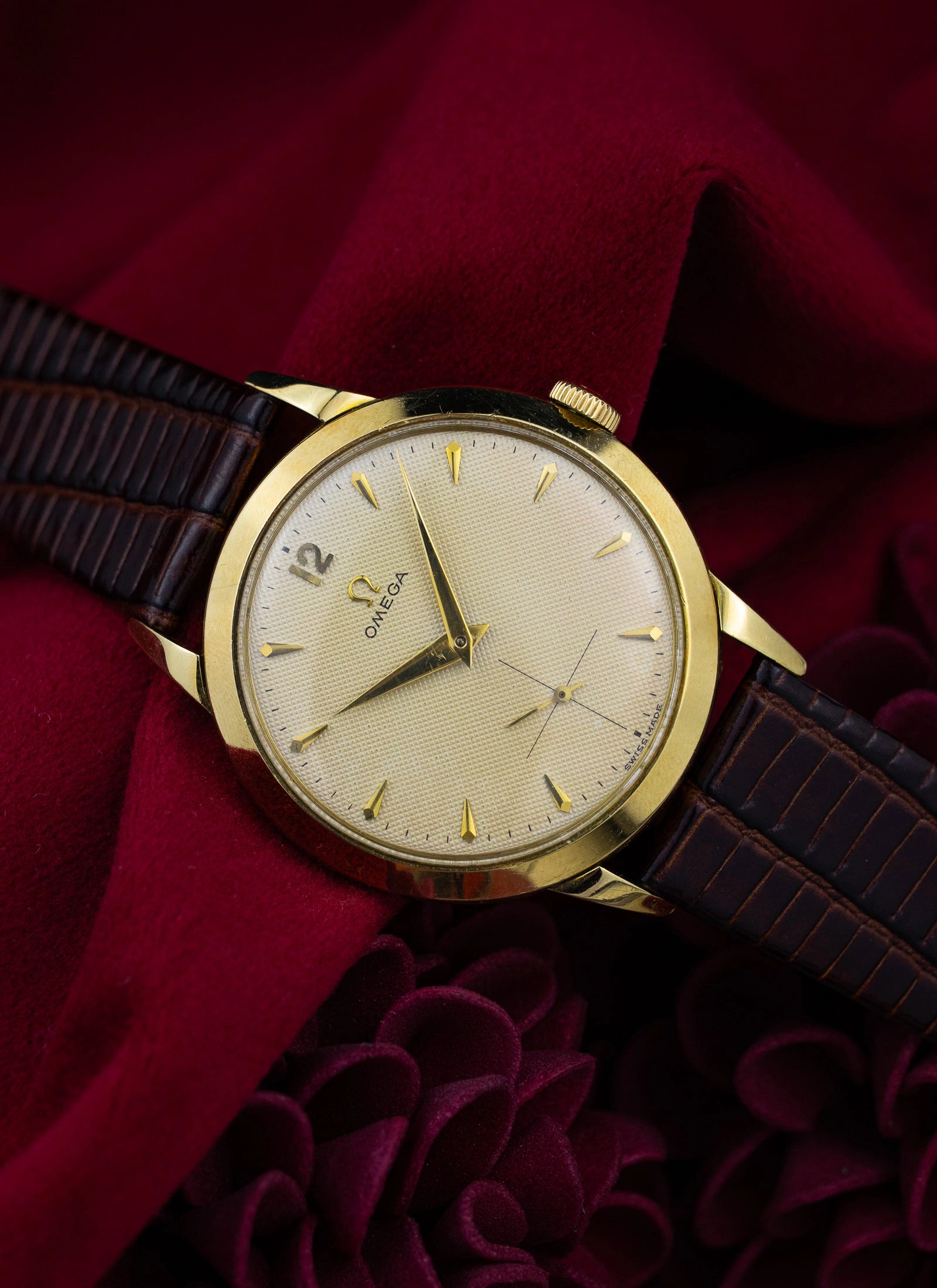 1952 14K Omega Tresor Sub Second Honeycomb 2684 cal. 266 Serviced