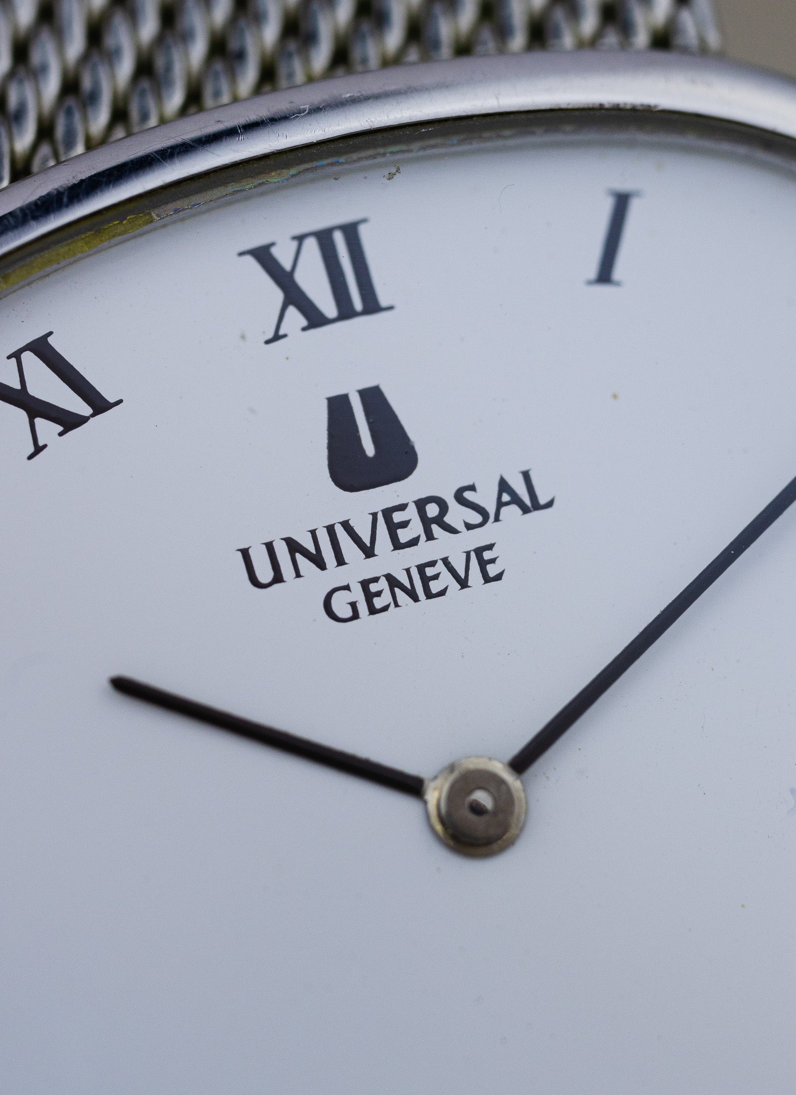 1960s Universal Geneve White Shadow Ellipse 842125 cal. 1-42